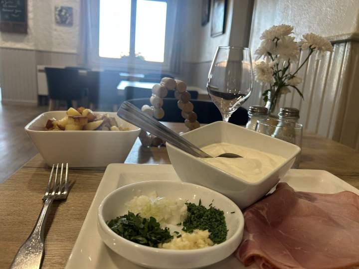 Spécialité traditionnelle fromage et charcuterie Sarrebourg